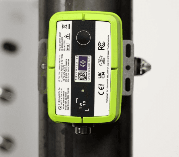 Example of a transmitter mounted using a band clamp