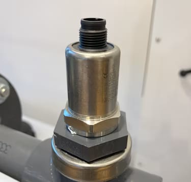 Installed pressure sensor